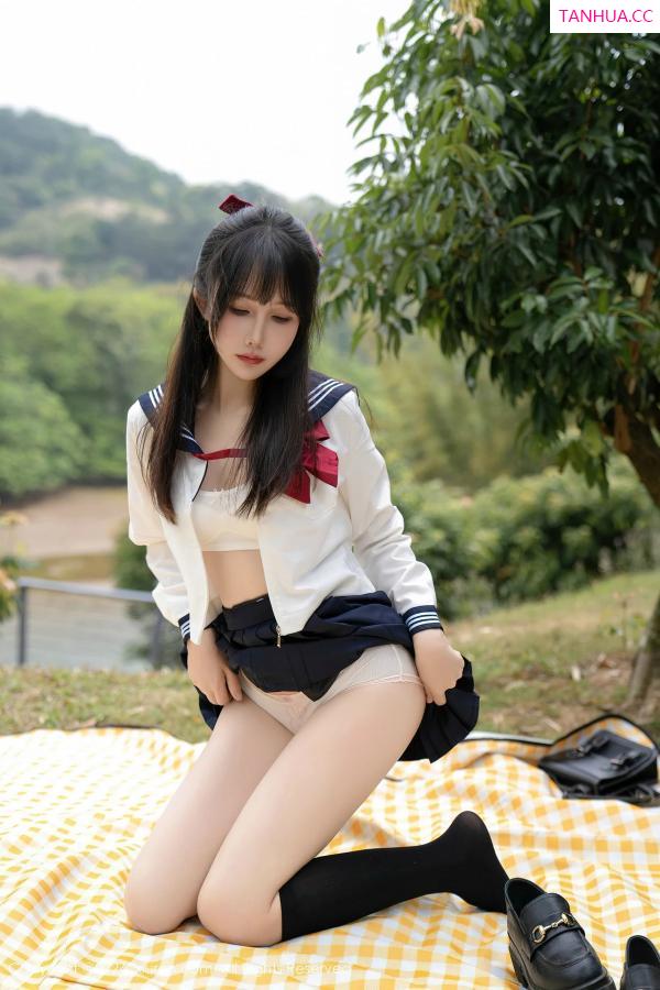 波巧酱  [XiuRen]高清写真图 2024.04.10 No.8365 波巧酱 性感美腿第53张图片